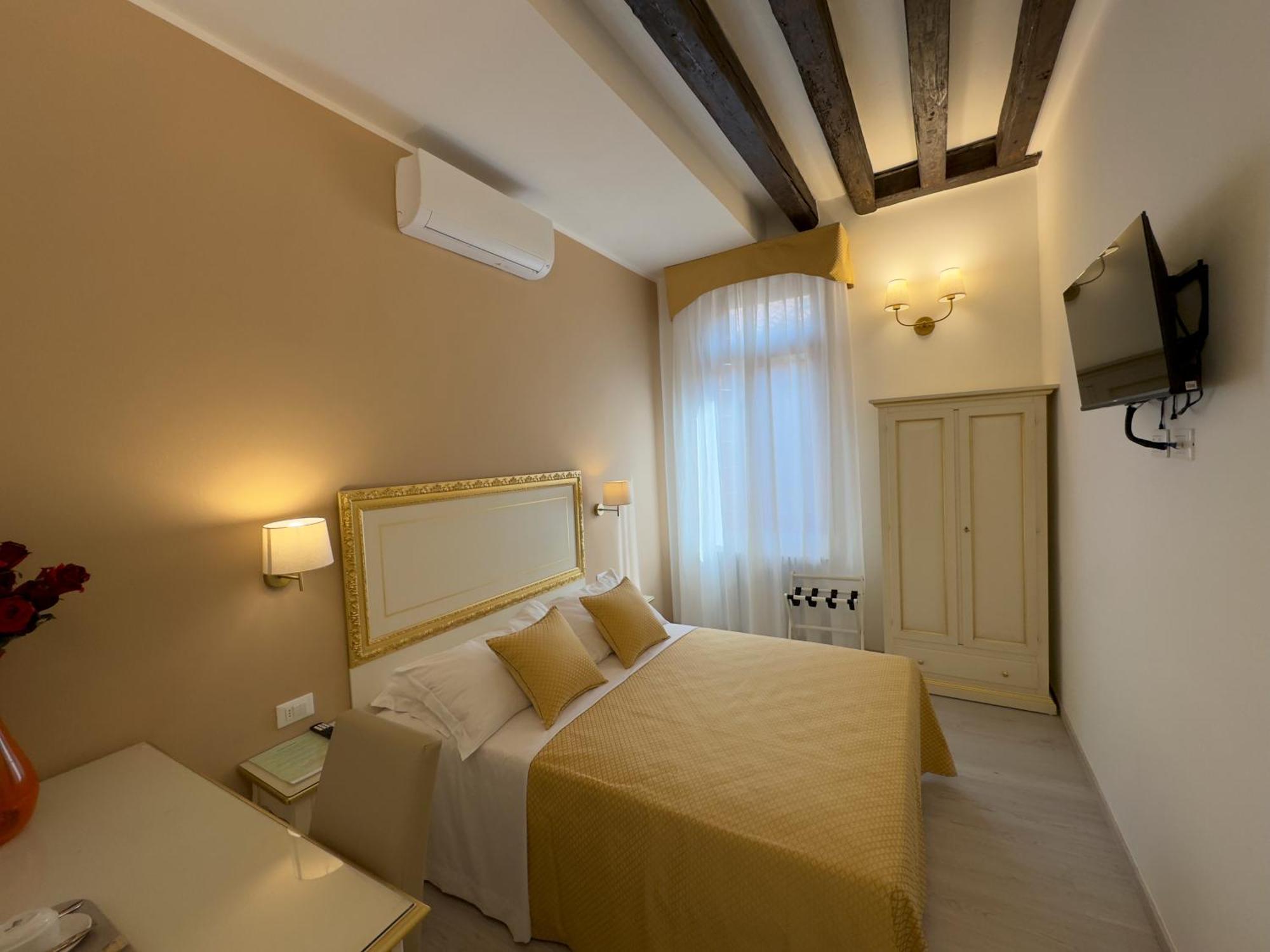 Residenza Briati Hotel Venice Room photo